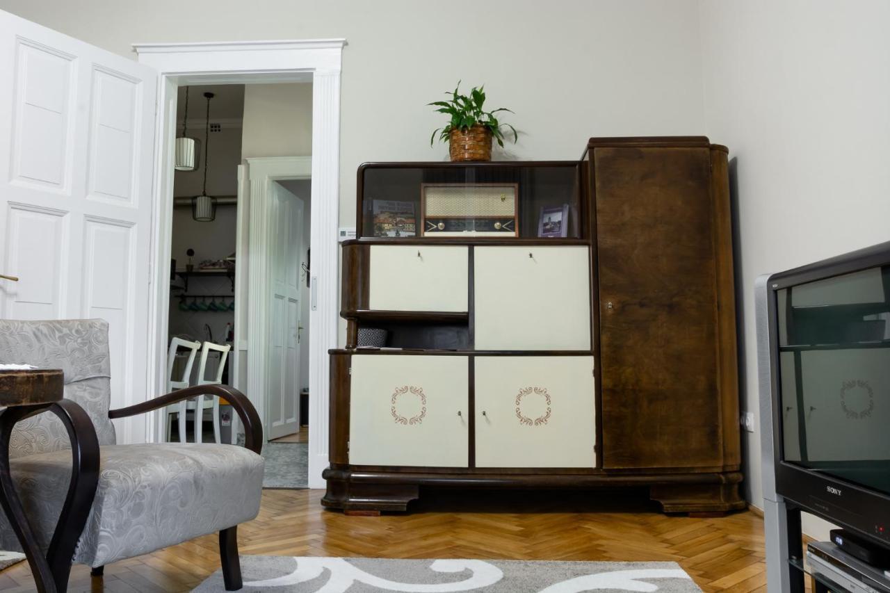 דירות Ekszerdoboz Apartman אגר מראה חיצוני תמונה