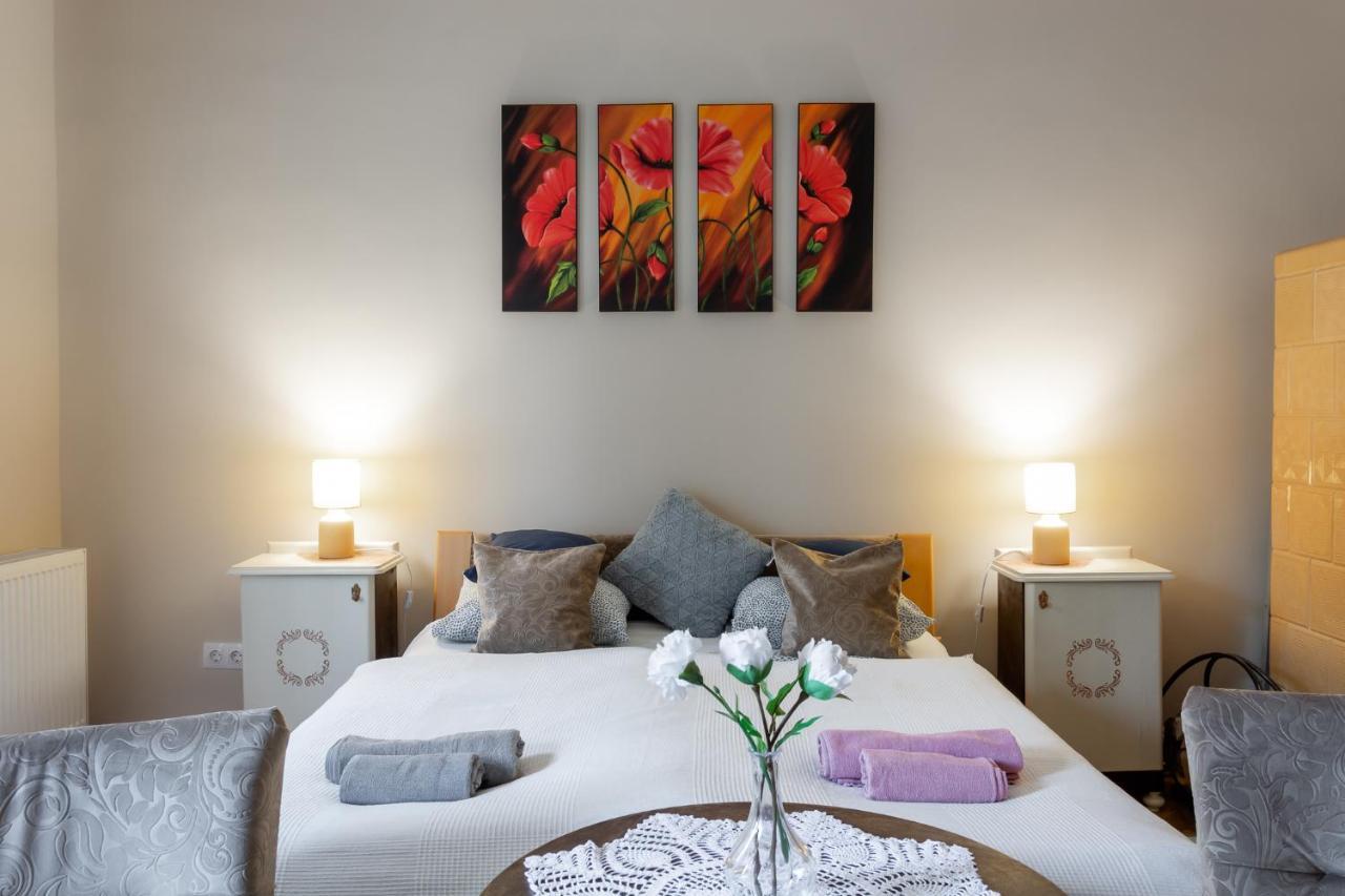 דירות Ekszerdoboz Apartman אגר מראה חיצוני תמונה